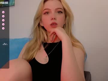hot cam girl small_blondee image #2946380