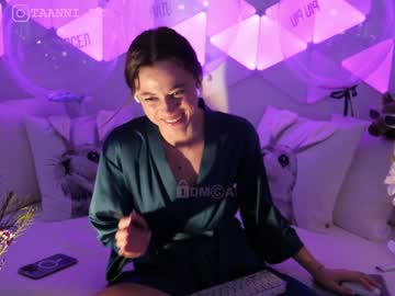 hot cam girl taanni_bc image #3501151