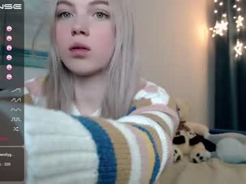 hot cam girl small_blondee image #874915