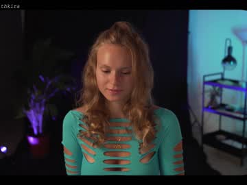 hot cam girl chillwithkira image #1539877