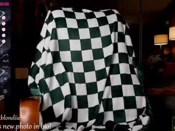 hot cam girl bestblondiiecb image #1992138