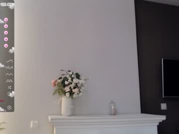 hot cam girl small_blondee image #1715334