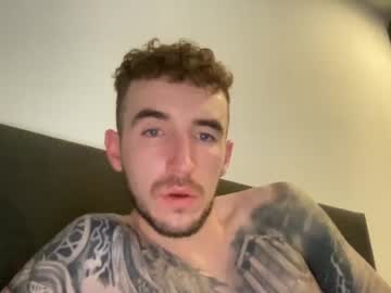hot cam man tattooedgianttt image #545230