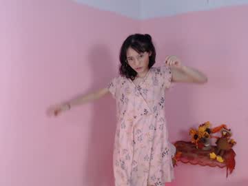 hot cam girl little_effy18 image #271697