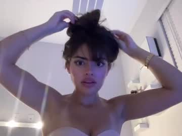hot cam girl poutyselenaa image #4546188