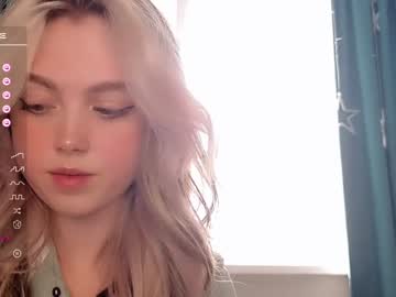 hot cam girl small_blondee image #3490885