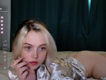 hot cam girl small_blondee image #3400141