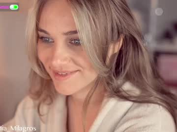 hot cam girl mia_milagros image #3498672