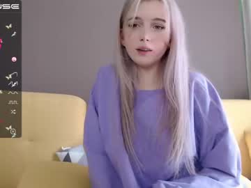 hot cam girl small_blondee image #1044341