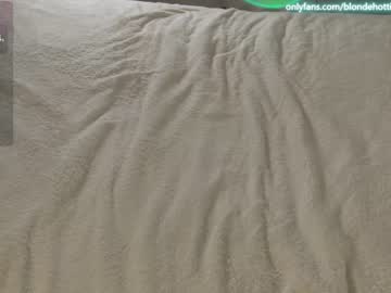 hot cam girl blondehottiek image #4355034