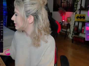 hot cam girl kimilee22 image #4450834