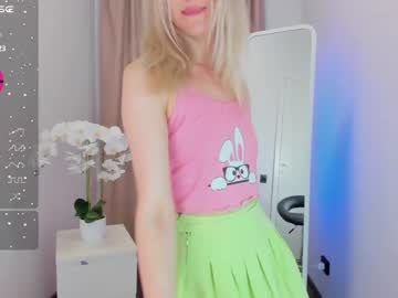 hot cam girl betty_lovee image #4643632