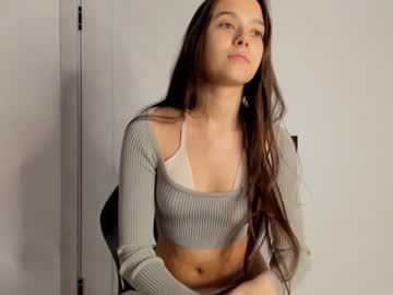 hot cam girl emilybatee image #2676843