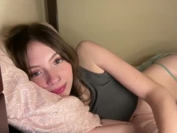 hot cam girl bellalovess image #4684003