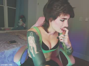 hot cam girl aynmarie image #3239425