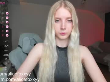 hot cam girl oh_honey_ image #3396782