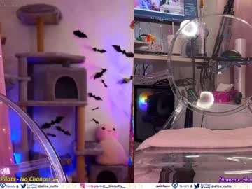hot cam girl _biscuitty image #4333475
