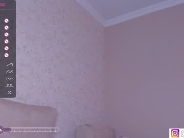 hot cam girl bzzzme image #3780370