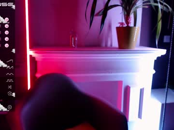 hot cam girl small_blondee image #1699158