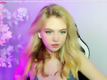 hot cam girl small_blondee image #2490109