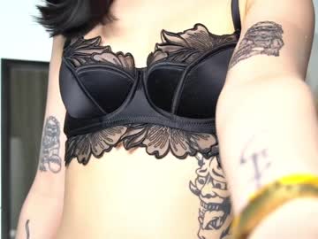 hot cam girl refined_style image #4525511