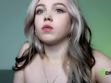 hot cam girl small_blondee image #3284770