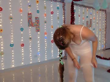 hot cam girl cutenataly image #588580