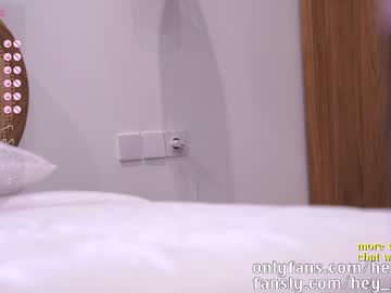 hot cam girl heyhorny_cb image #3479897