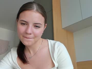 hot cam girl sweetie_karoline image #1409790