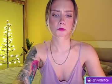 hot cam girl _yvie_ image #2213328