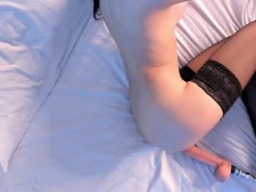 hot cam girl aura_kiss image #1933350
