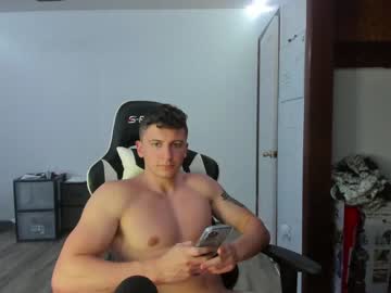 hot cam couple cowsgomoo101 image #751213