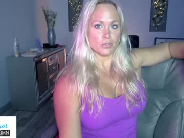 hot cam girl wondrwomn image #2190287