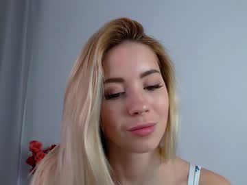 hot cam girl emmi_rosee image #685888