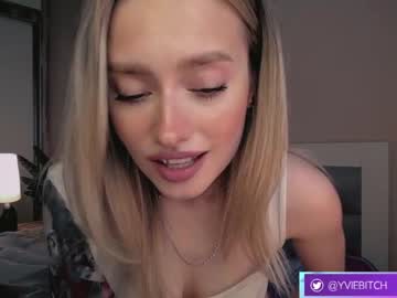 hot cam girl _yvie_ image #2779106
