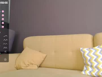 hot cam girl small_blondee image #1035810