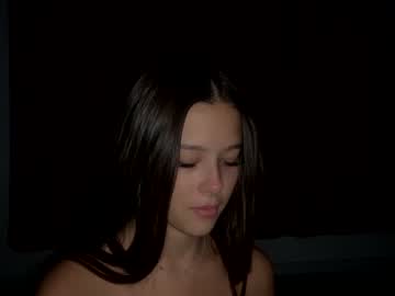 hot cam girl emilybatee image #2985756