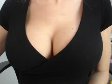 hot cam girl eat_mee_out image #1064130