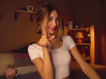 hot cam girl cuteelsa_ image #4030871