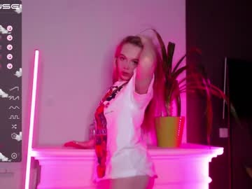 hot cam girl small_blondee image #1698964