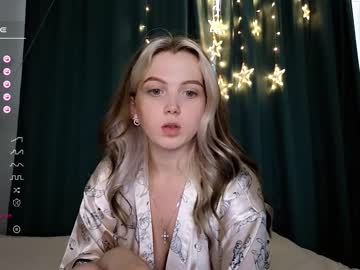 hot cam girl small_blondee image #3400073