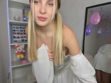 hot cam girl emilymilkenn image #423710