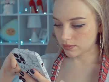 hot cam girl mia_milagros image #871714