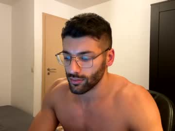 hot cam man rogan1604 image #563240