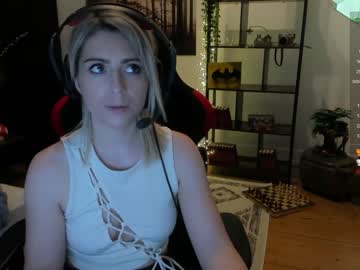 hot cam girl kimilee22 image #1190414