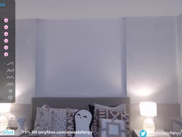 hot cam girl smileyouarehere image #3917035