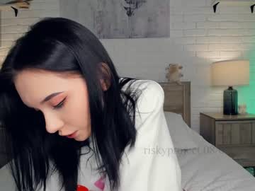 hot cam girl riskyproject image #4333146