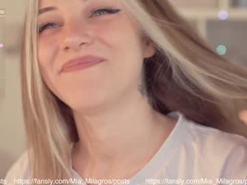 hot cam girl mia_milagros image #1478942