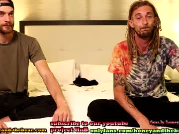 hot cam couple honeyand_thebear image #1206537