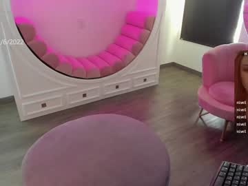 hot cam girl ashlyeroberts1 image #1400588
